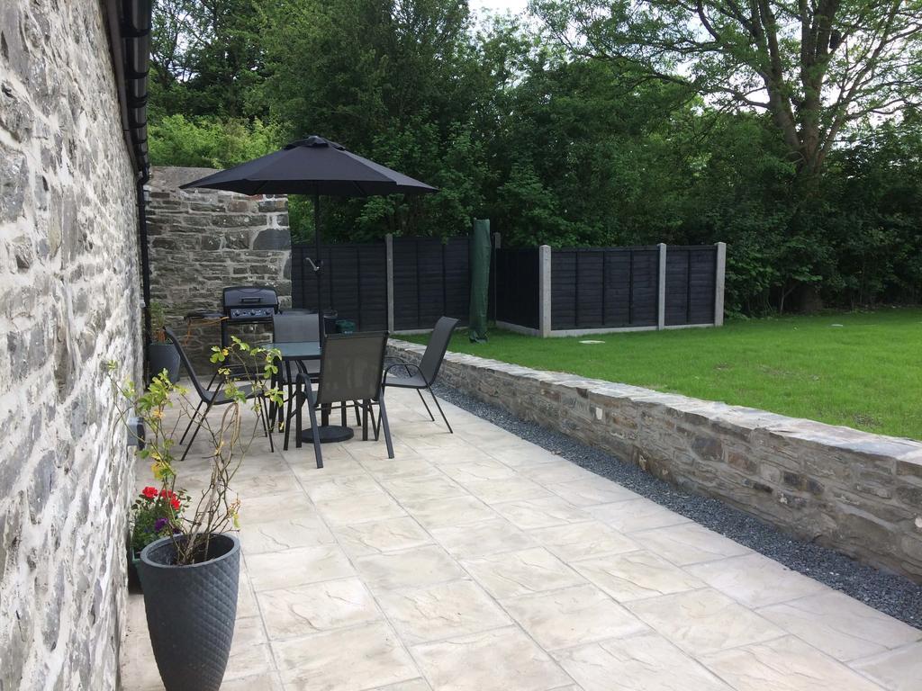 The Bakery Villa Llanddeiniol Exteriör bild
