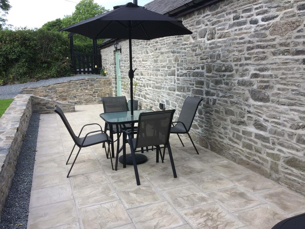 The Bakery Villa Llanddeiniol Exteriör bild