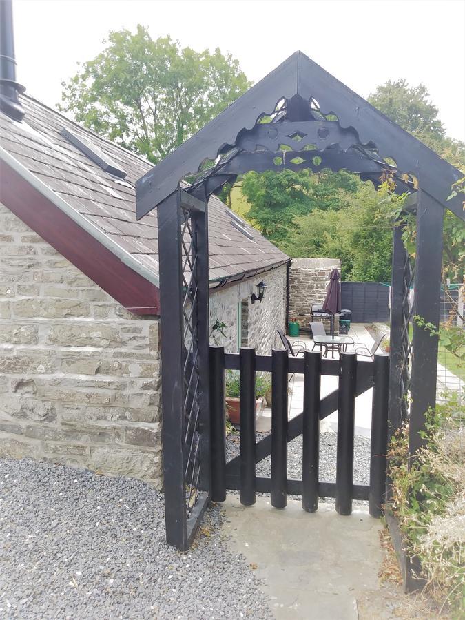 The Bakery Villa Llanddeiniol Exteriör bild